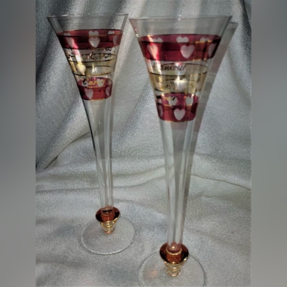 PAIR VINTAGE ETCHED HEARTS RUBY RED FLUTES CHAMPAGNE L'AMOUR 11" GLASSES